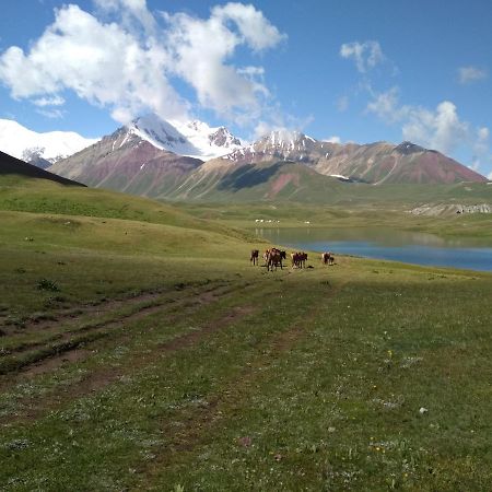 Hotel Pamir Nomad Yurt Camp Kara-Kavak Exterior foto