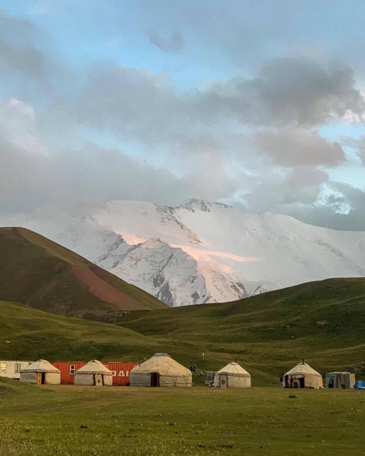 Hotel Pamir Nomad Yurt Camp Kara-Kavak Exterior foto