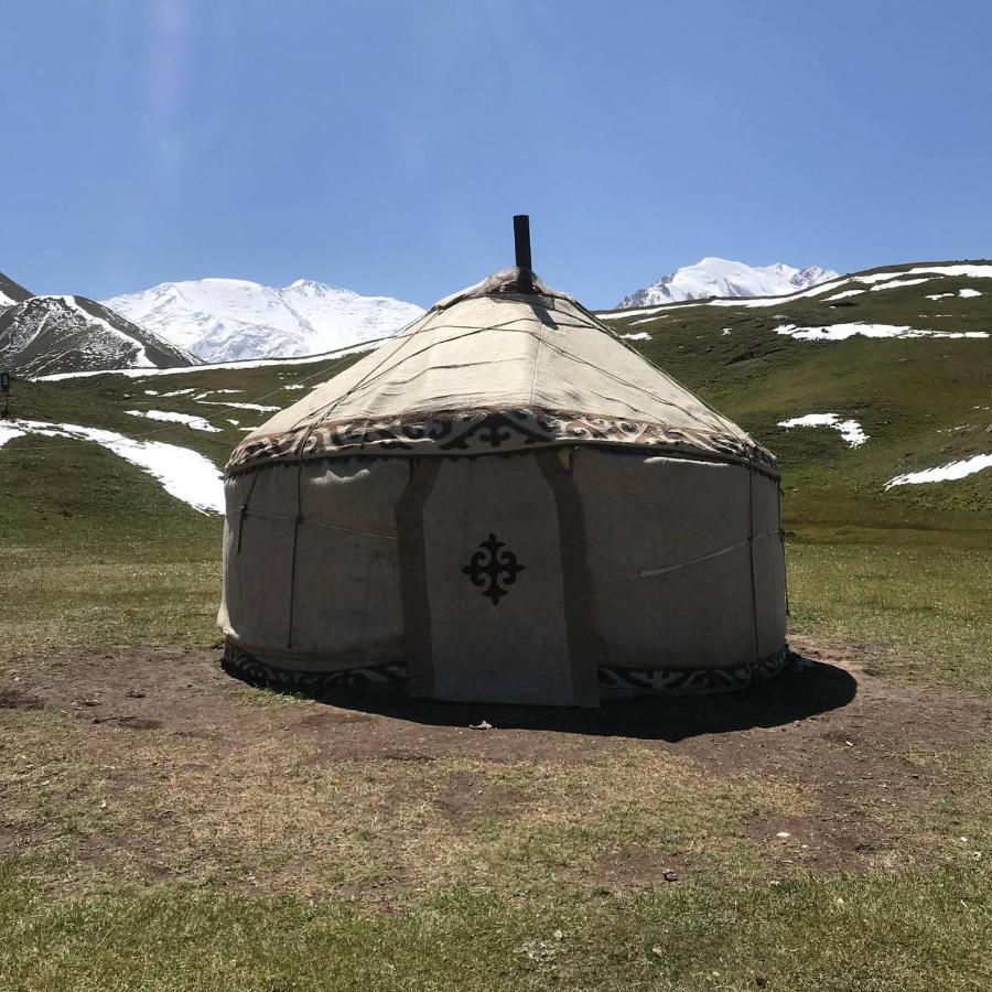 Hotel Pamir Nomad Yurt Camp Kara-Kavak Exterior foto